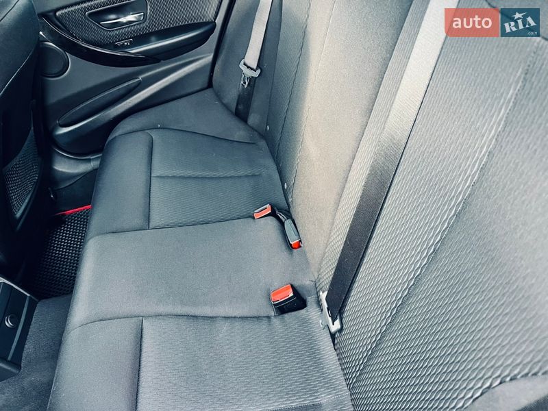 Седан BMW 3 Series 2017 в Львове фото 20 Седан BMW 3 Series 2017 в Львове