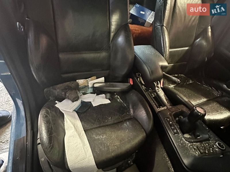 Седан BMW 3 Series 1991 в Охтирці