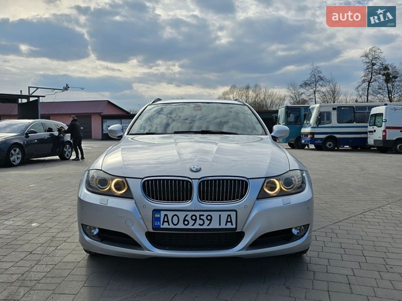 BMW 3 Series 2010