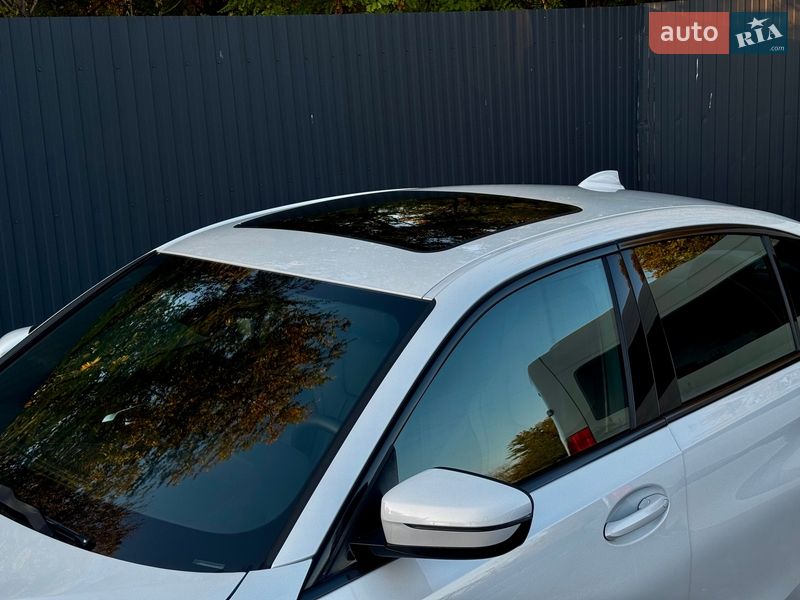 Седан BMW 3 Series 2019 в Днепре