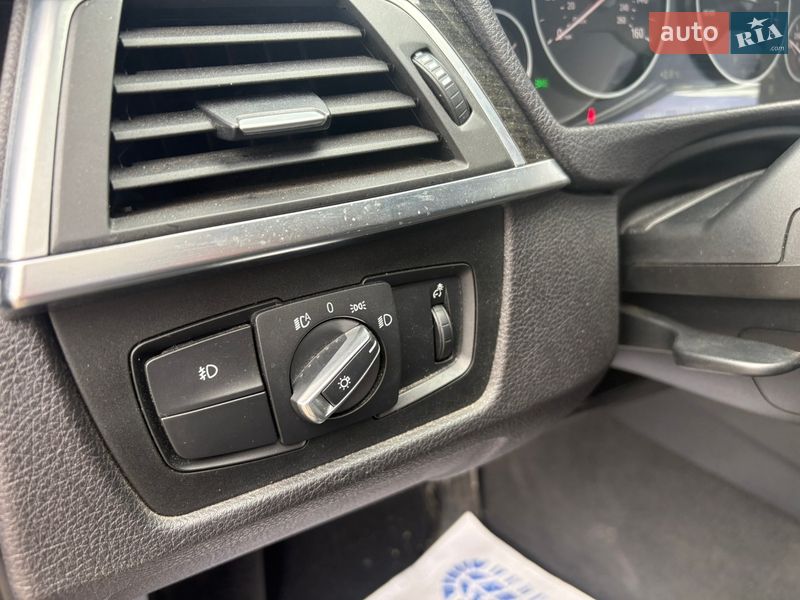 Седан BMW 3 Series 2016 в Виннице