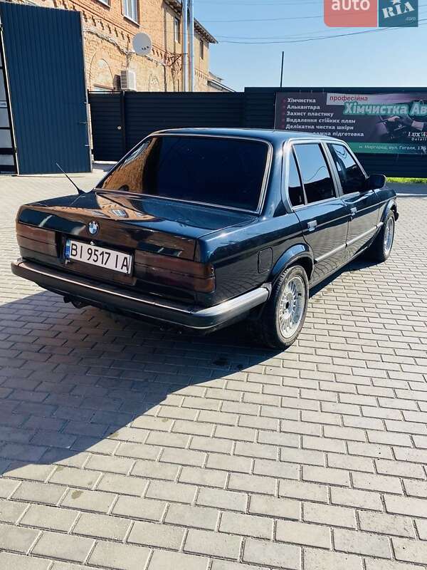 Седан BMW 3 Series 1985 в Миргороді