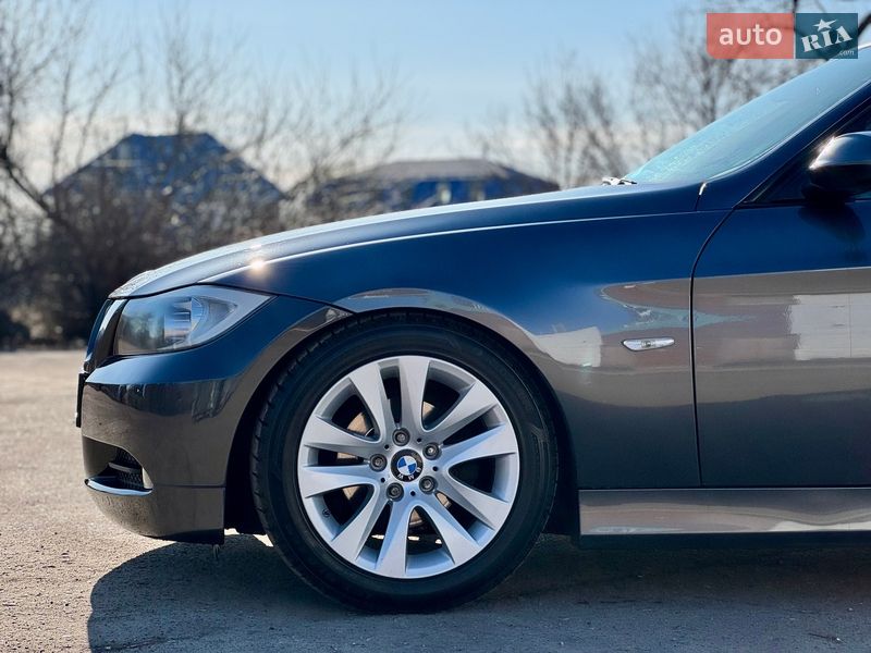 Седан BMW 3 Series 2005 в Києві