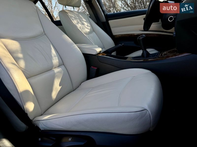 Седан BMW 3 Series 2005 в Києві
