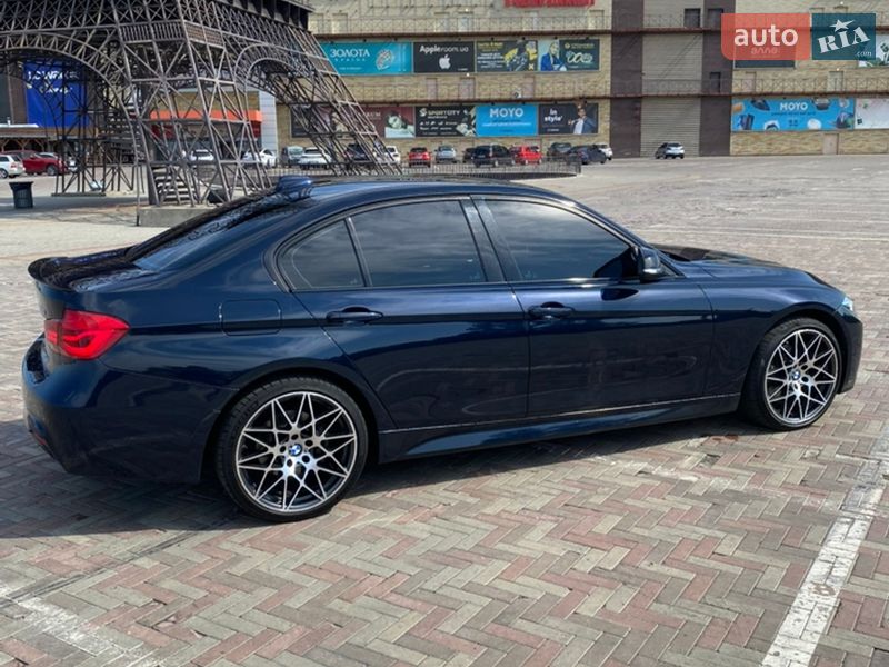 Седан BMW 3 Series 2016 в Харкові