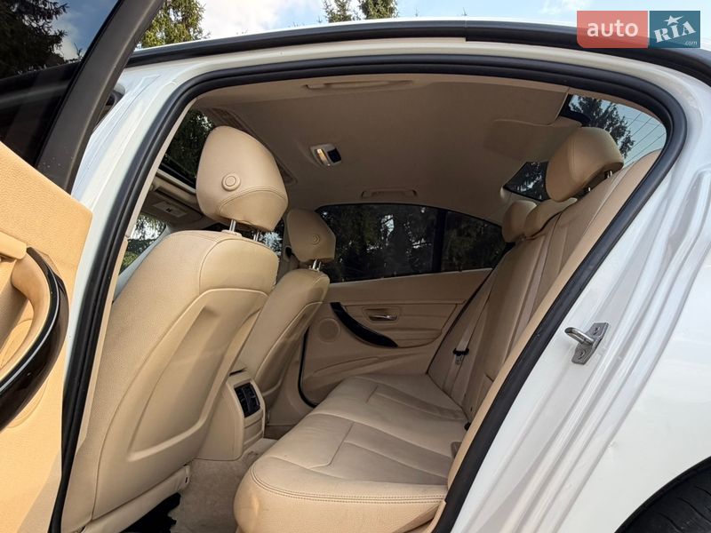 Седан BMW 3 Series 2014 в Дубно