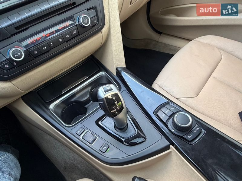 Седан BMW 3 Series 2014 в Дубно