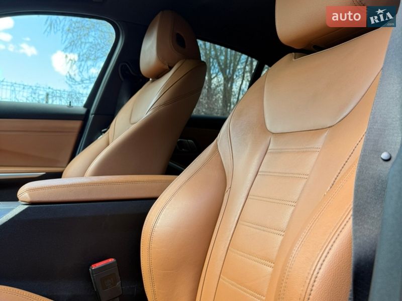 Седан BMW 3 Series 2020 в Ровно