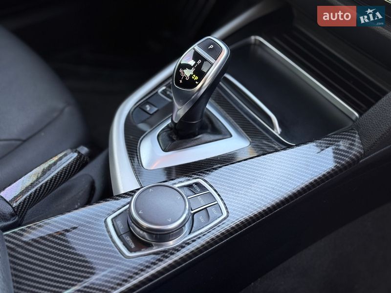 Седан BMW 3 Series 2017 в Житомире