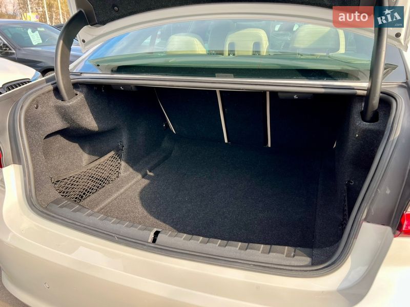 Седан BMW 3 Series 2020 в Києві фото 47 Седан BMW 3 Series 2020 в Києві