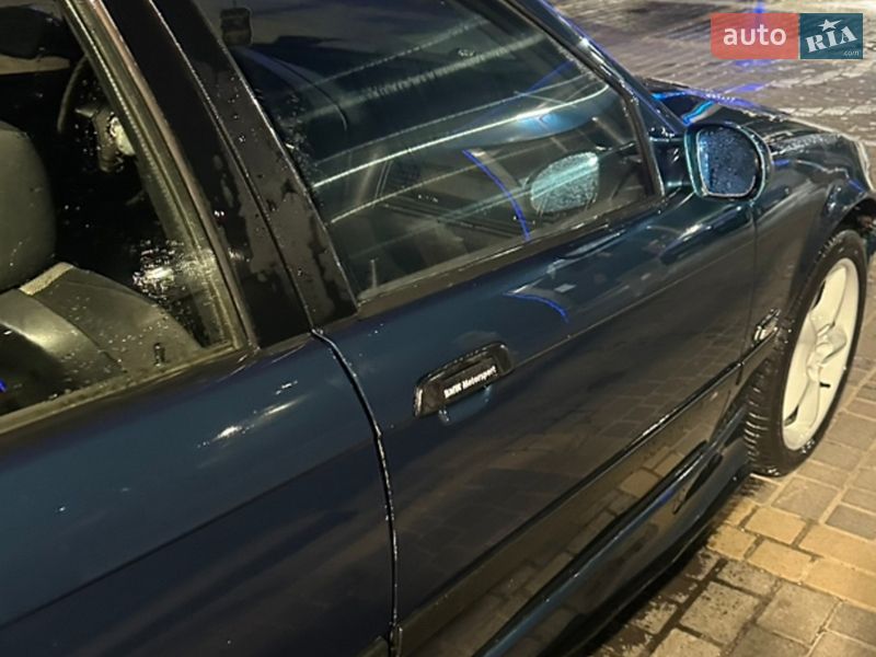 Седан BMW 3 Series 1995 в Днепре