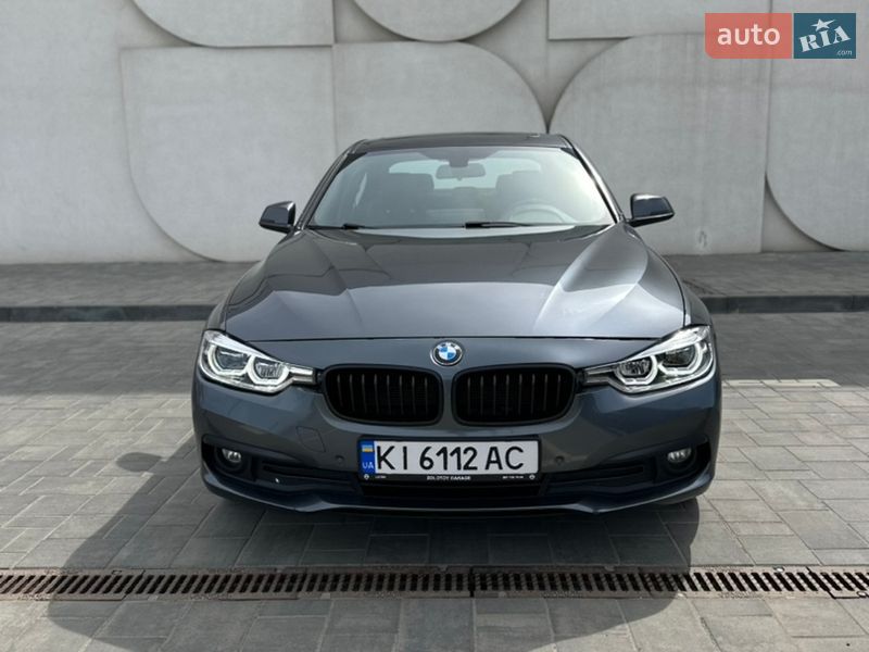 Седан BMW 3 Series 2015 в Луцке