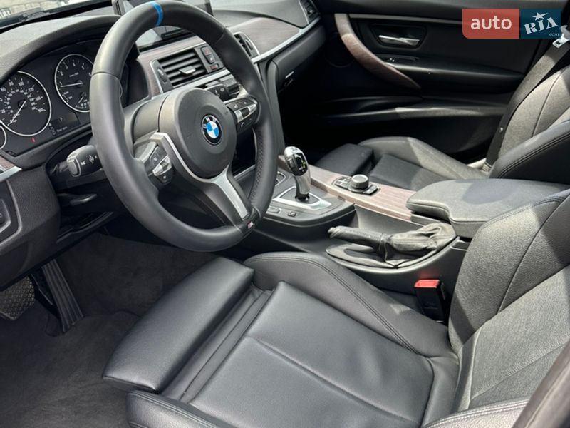 Седан BMW 3 Series 2015 в Луцке