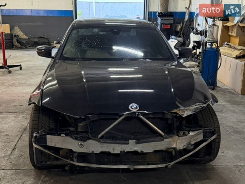 Седан BMW 3 Series 2020 в Киеве