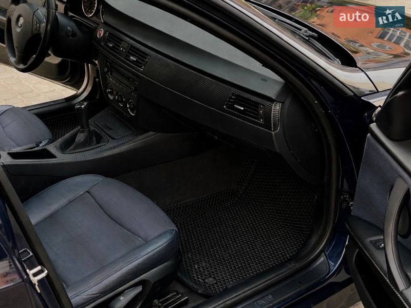 Седан BMW 3 Series 2007 в Виннице