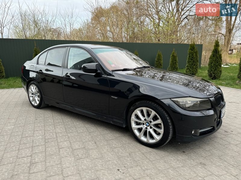 Седан BMW 3 Series 2009 в Львове