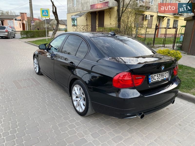 Седан BMW 3 Series 2009 в Львове