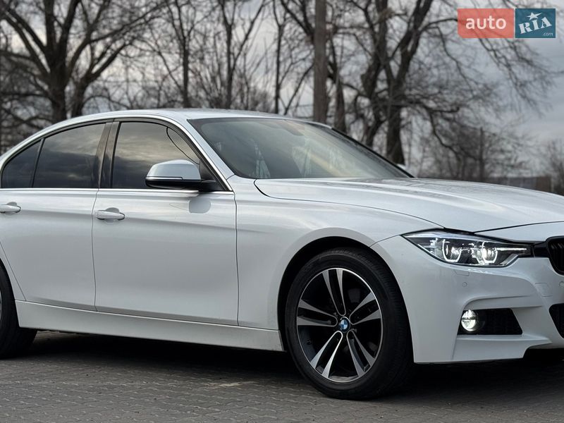 Седан BMW 3 Series 2017 в Одессе