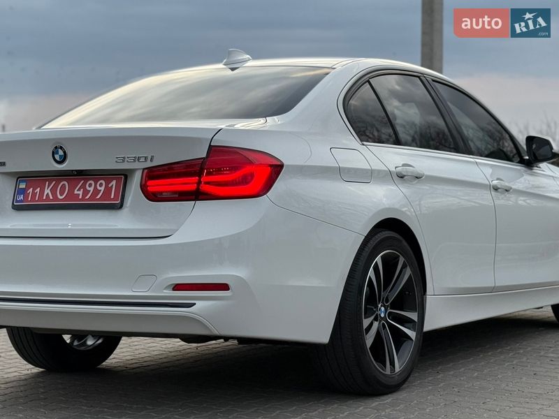 Седан BMW 3 Series 2017 в Одессе