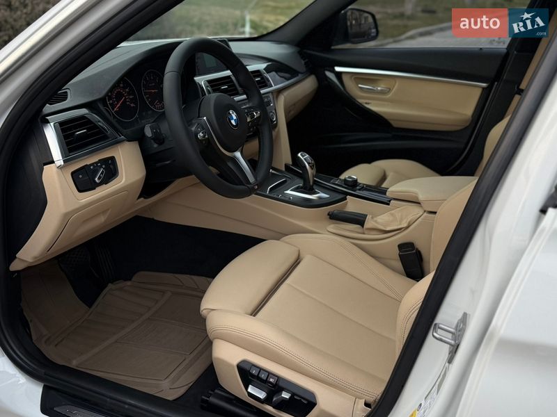 Седан BMW 3 Series 2017 в Одессе