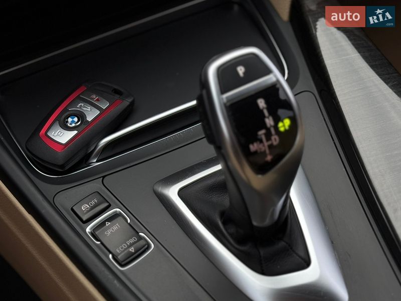 Седан BMW 3 Series 2017 в Одессе