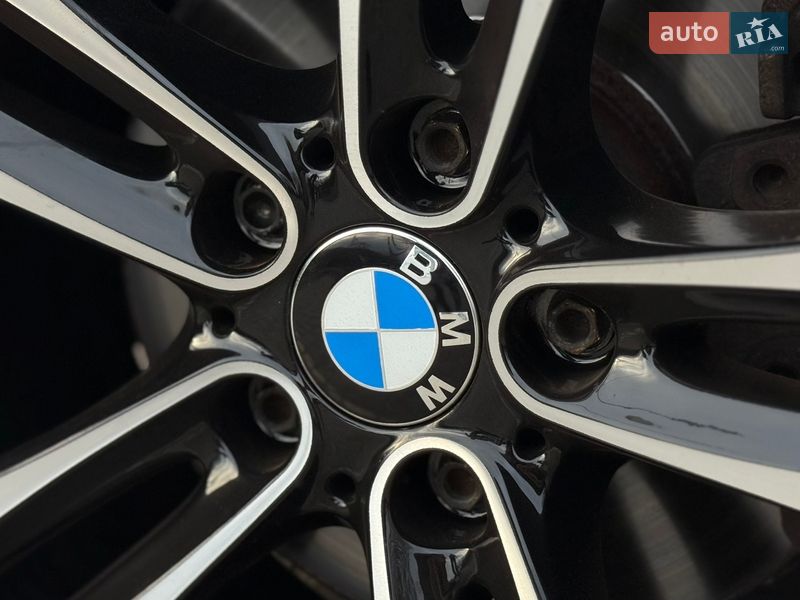 Седан BMW 3 Series 2017 в Одессе