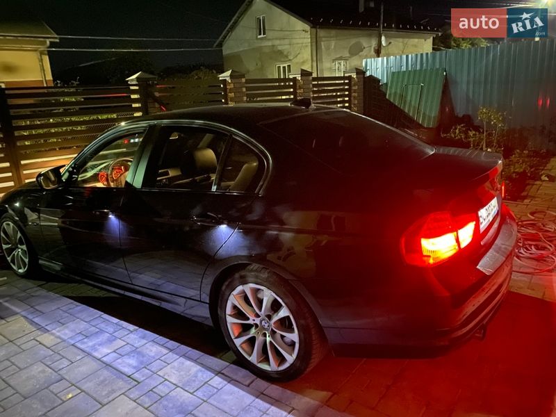 Седан BMW 3 Series 2009 в Львове