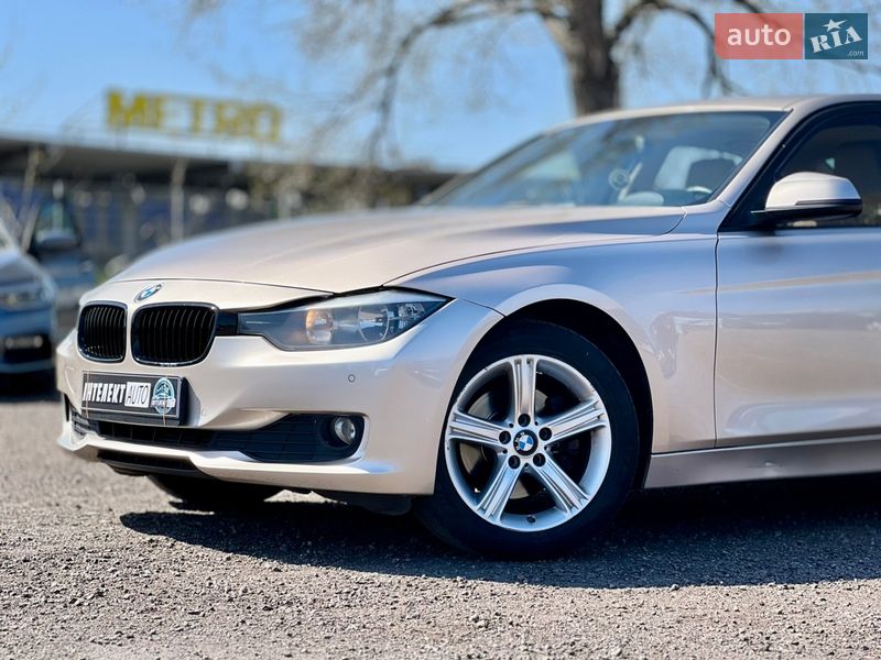 Седан BMW 3 Series 2013 в Києві