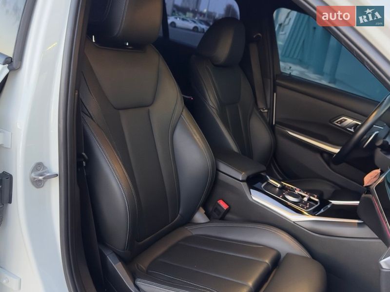 Седан BMW 3 Series 2023 в Киеве