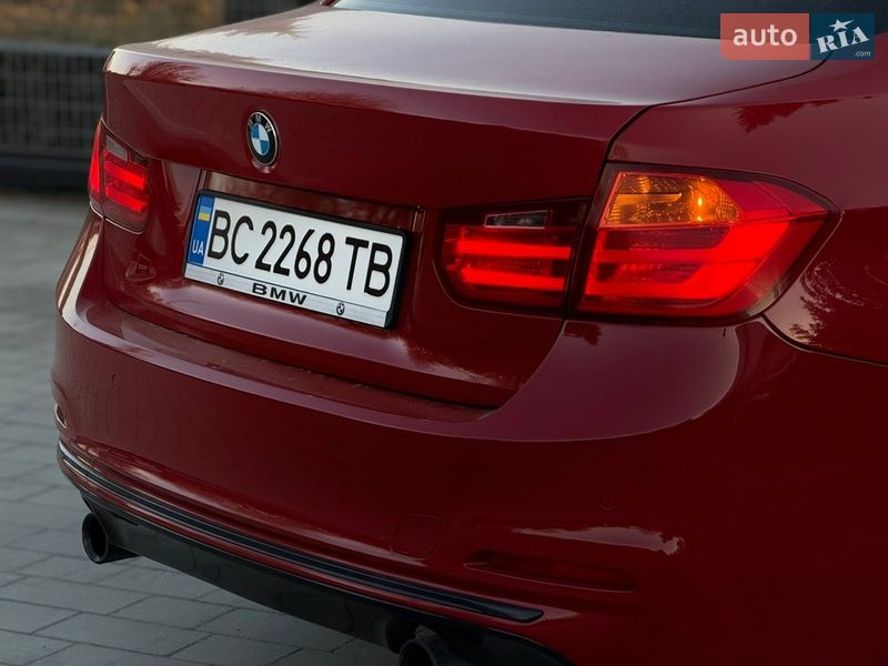 Седан BMW 3 Series 2013 в Львові