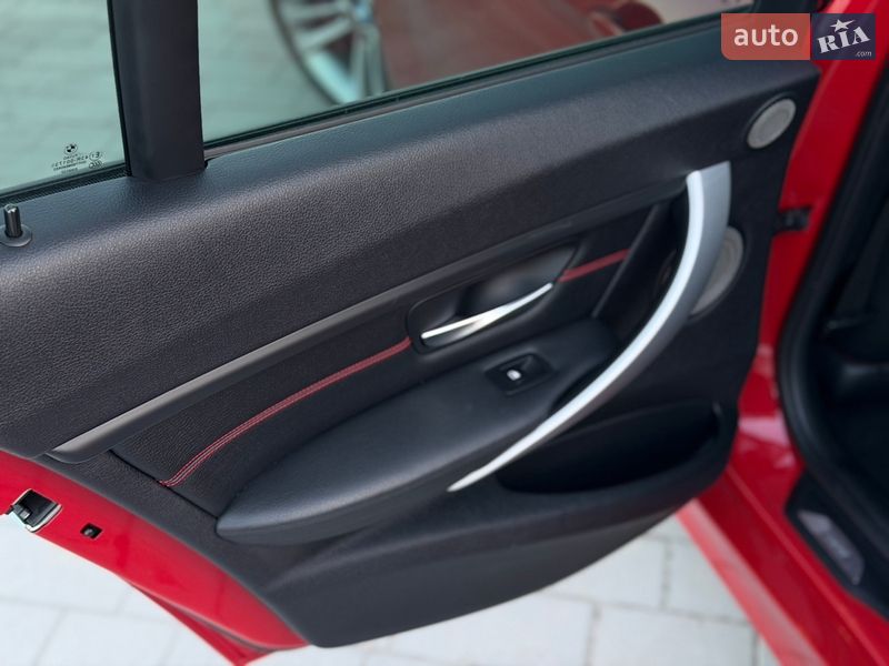 Седан BMW 3 Series 2013 в Львові