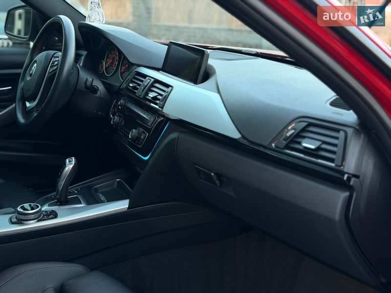 Седан BMW 3 Series 2013 в Львові