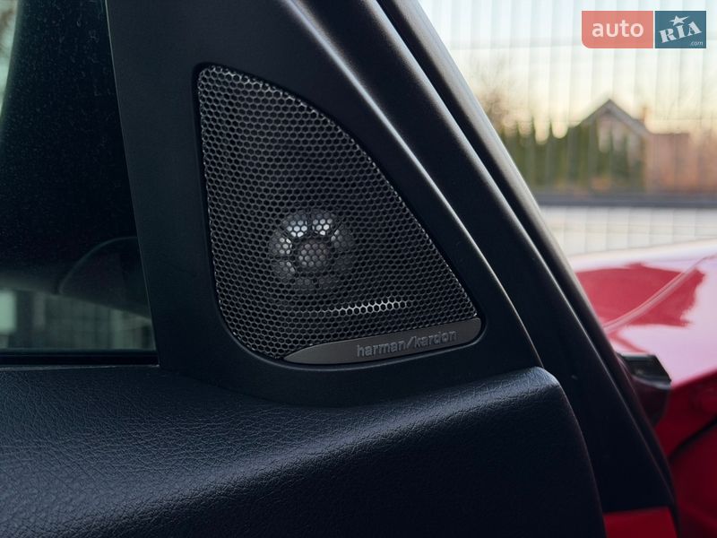 Седан BMW 3 Series 2013 в Львові