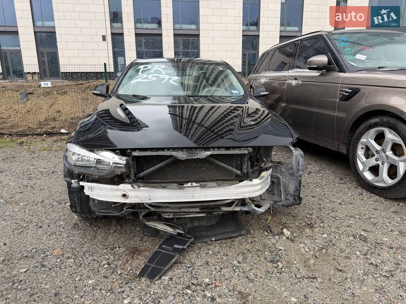 Седан BMW 3 Series 2017 в Киеве