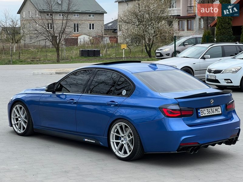 Седан BMW 3 Series 2015 в Яворове