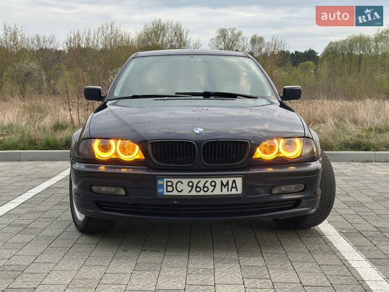 Седан BMW 3 Series 2001 в Львове