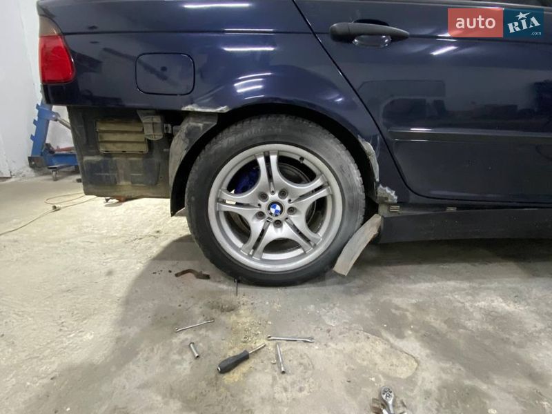 Седан BMW 3 Series 2001 в Львове