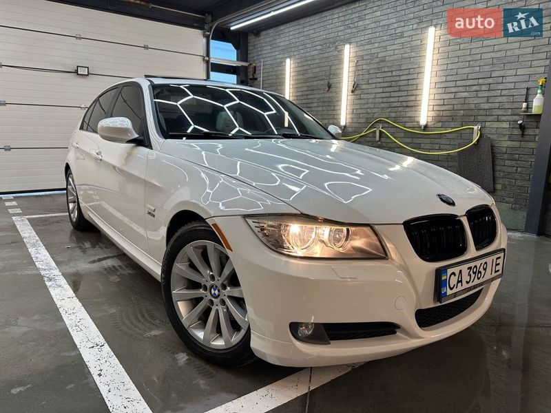 Седан BMW 3 Series 2011 в Черкасах