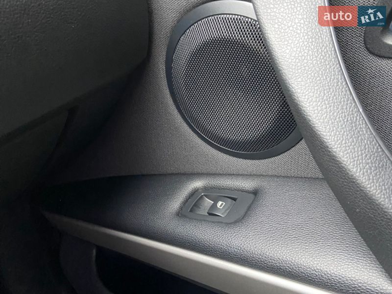 Седан BMW 3 Series 2007 в Виннице