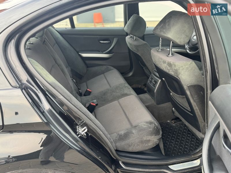 Седан BMW 3 Series 2006 в Самборе