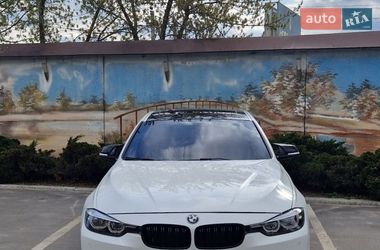 Седан BMW 3 Series 2015 в Киеве