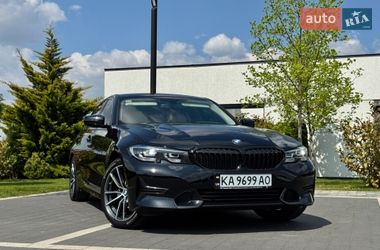 Седан BMW 3 Series 2022 в Мукачевому