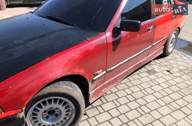 Седан BMW 3 Series 1991 в Христинівці