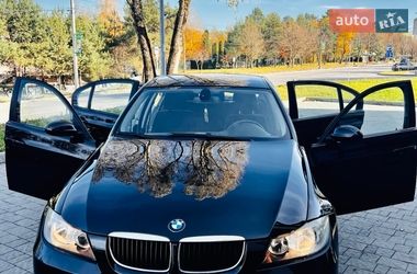 Седан BMW 3 Series 2007 в Новояворовске