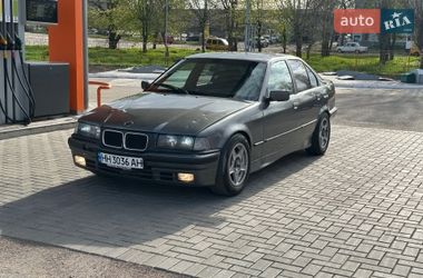 Седан BMW 3 Series 1996 в Николаеве