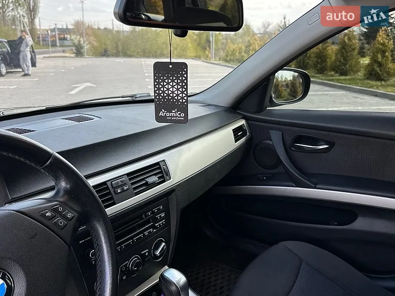 BMW 3 Series 2011 VIN WBAUT31020F063913 фото оголошення 20 з 63