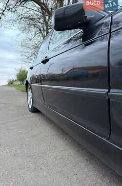 Седан BMW 3 Series 2000 в Александрие