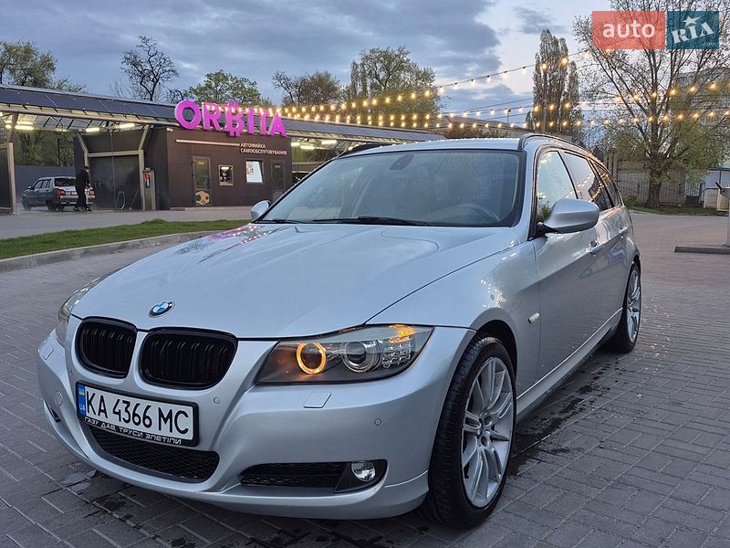 BMW 3 Series 2011