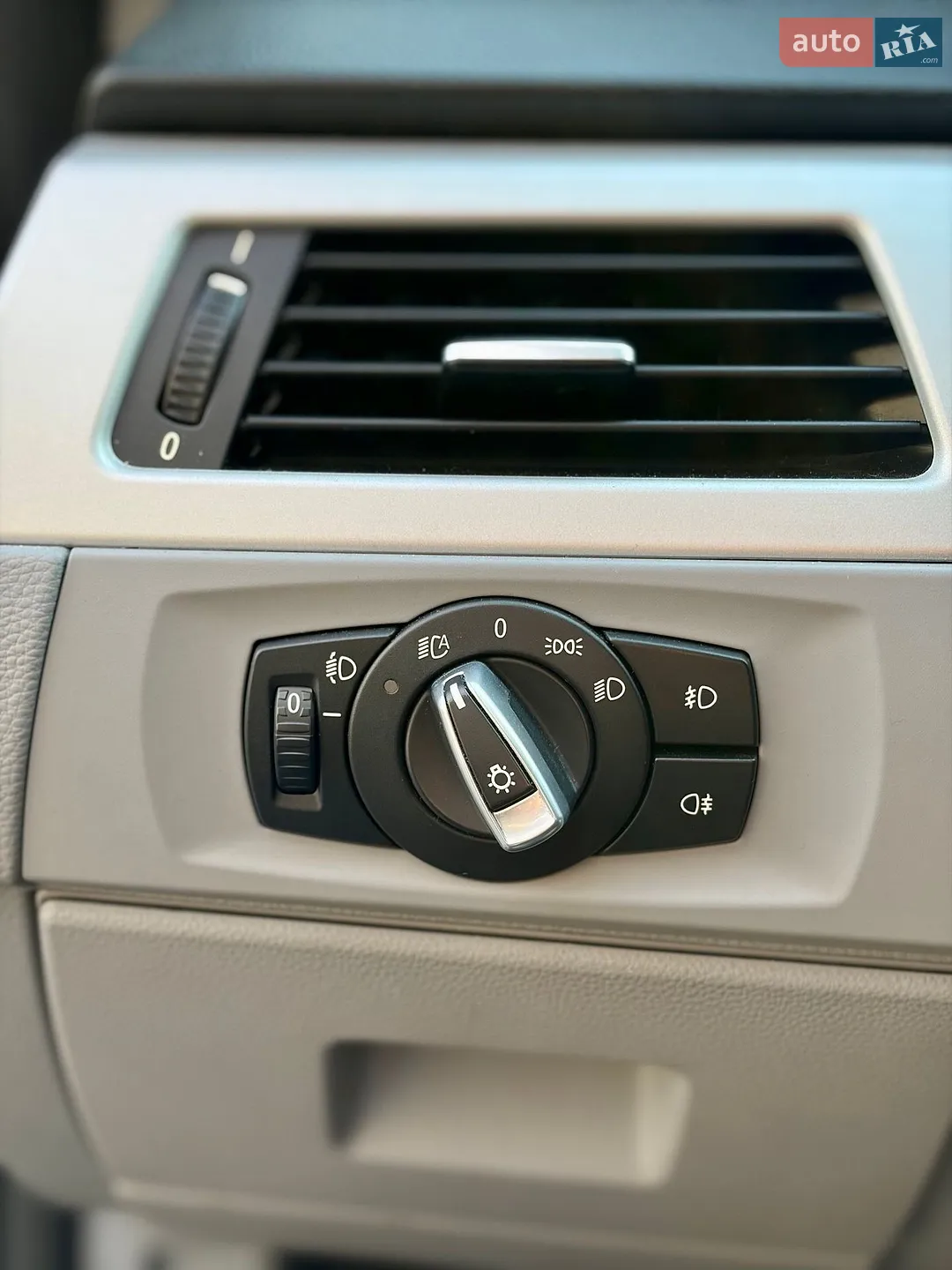 2010 BMW 3er - мініатюра 10