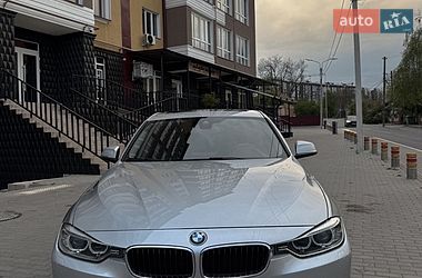 Седан BMW 3 Series 2014 в Черновцах